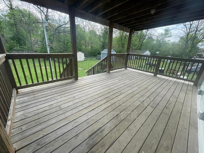 Building Photo - 132 Cunningham Ave