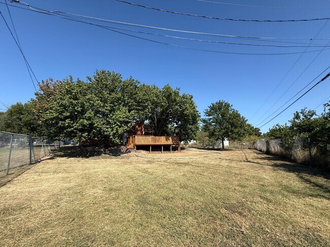 Building Photo - 2308 Ridglea Ct