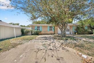 Building Photo - 1209 NW 3rd Ave