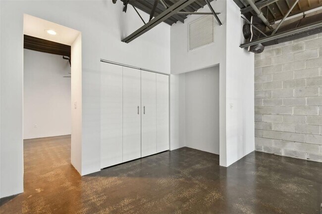 Building Photo - 217 N 12th St