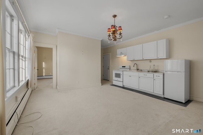 Building Photo - 9 Lyme St