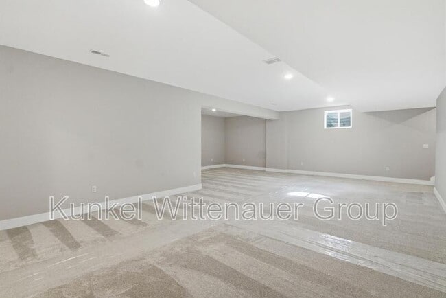Building Photo - 837 Bushwood Way