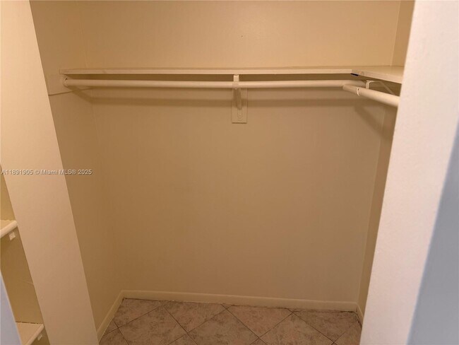 Building Photo - 4101 Indian Creek Dr