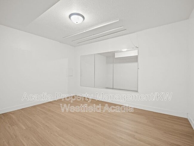 Building Photo - 136 N Desert Sage Dr