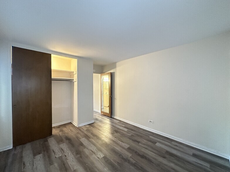 Building Photo - 1400 Chicago Ave