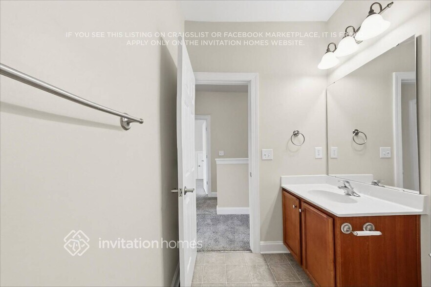 Building Photo - 8627 Ridgeline Ln