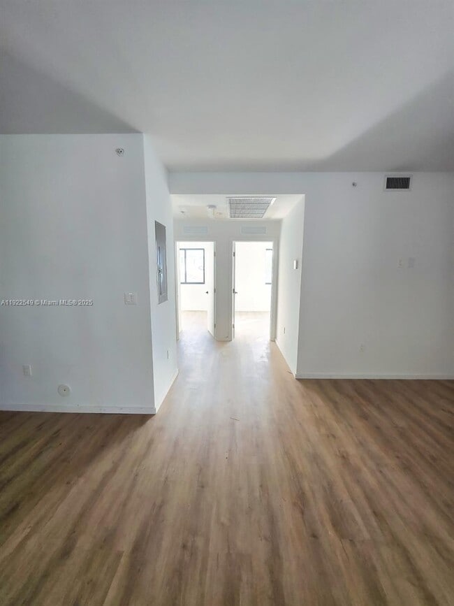 Building Photo - 753 NW 30th St