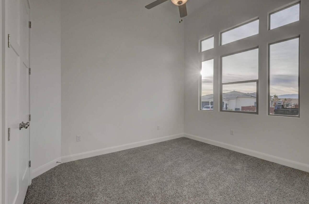 Building Photo - 4729 S Lucy Ln
