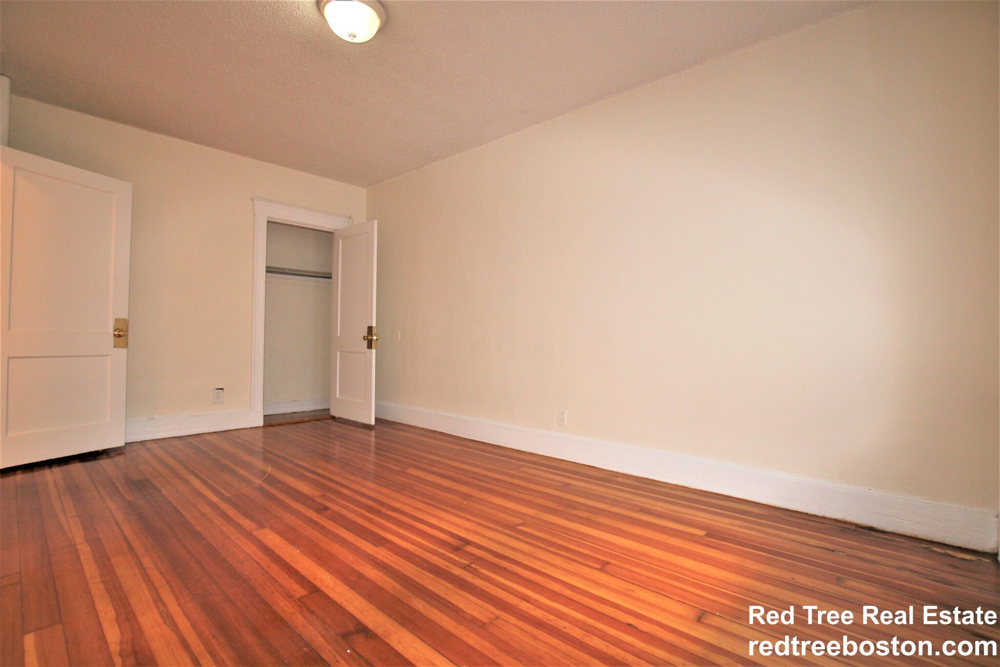 Building Photo - 6 Barrows St