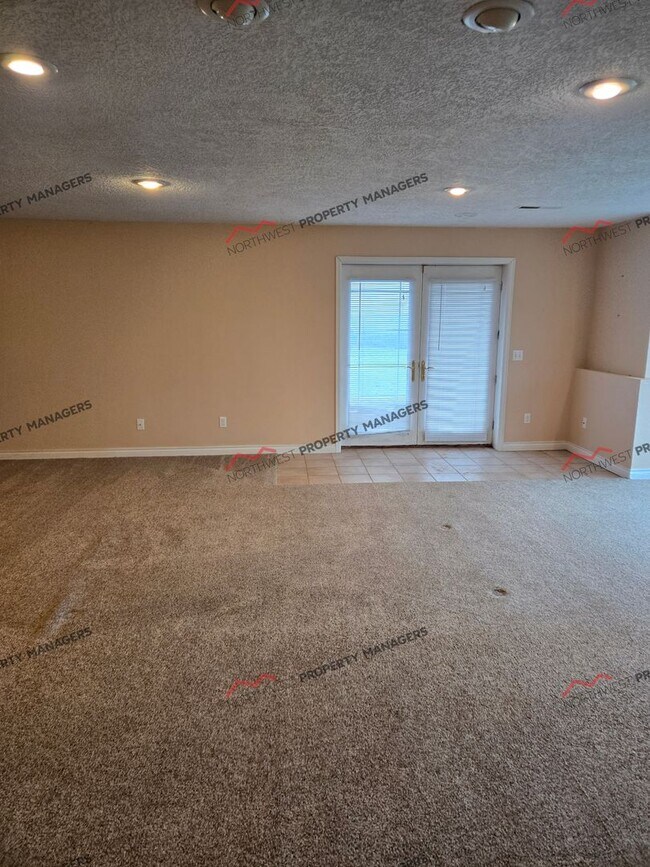 Building Photo - STATUS: *AVAILABLE* R285 | $2595 + $100 for well/septic maintenance