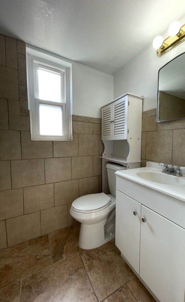 Building Photo - Rental