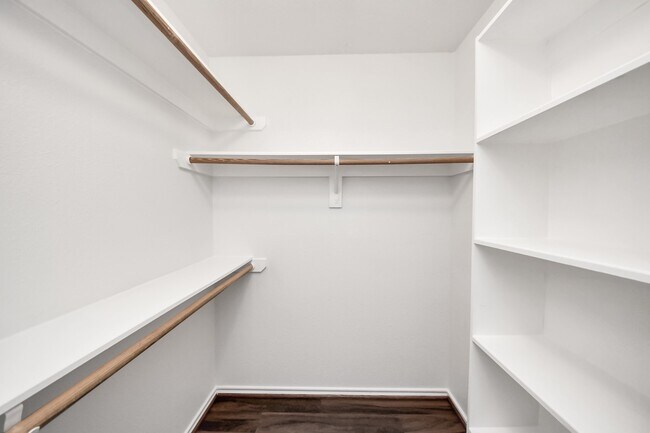 Building Photo - 142 Big Thicket Dr