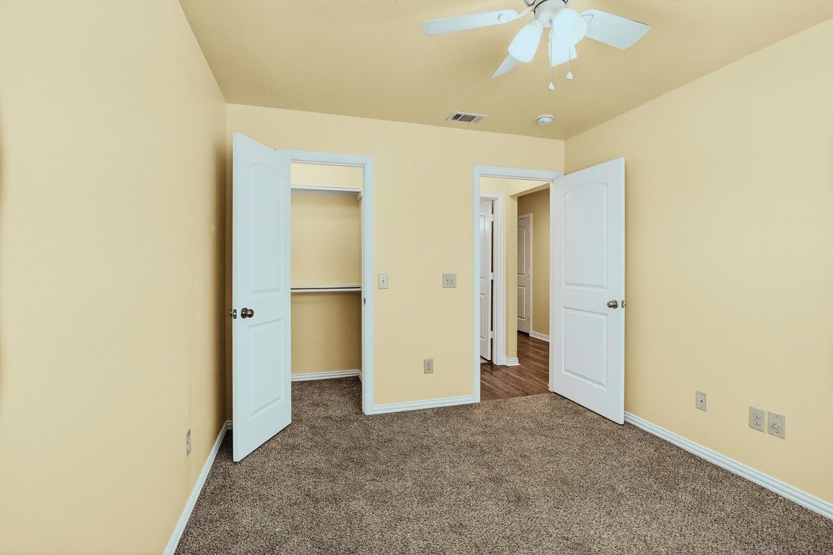 Building Photo - 1716 S Waco St