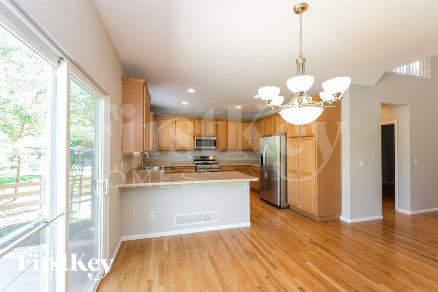 Building Photo - 10518 Ouray St