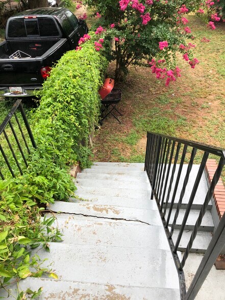 Building Photo - 734 Quincy St NW