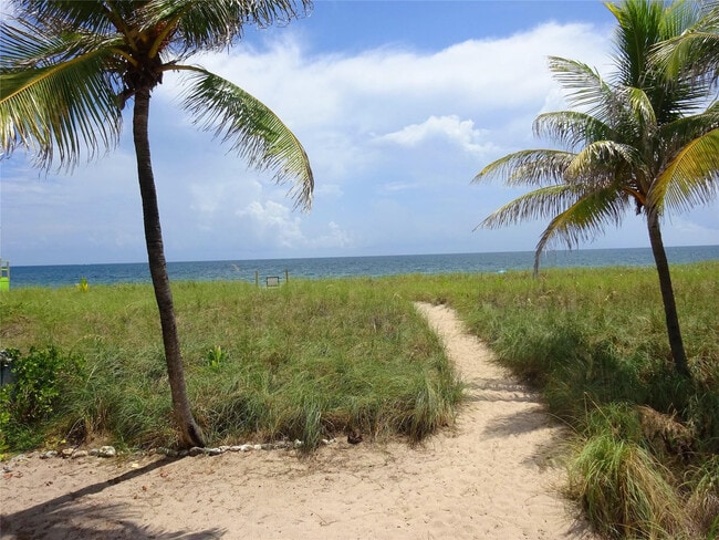 Building Photo - 8 Briny Ave