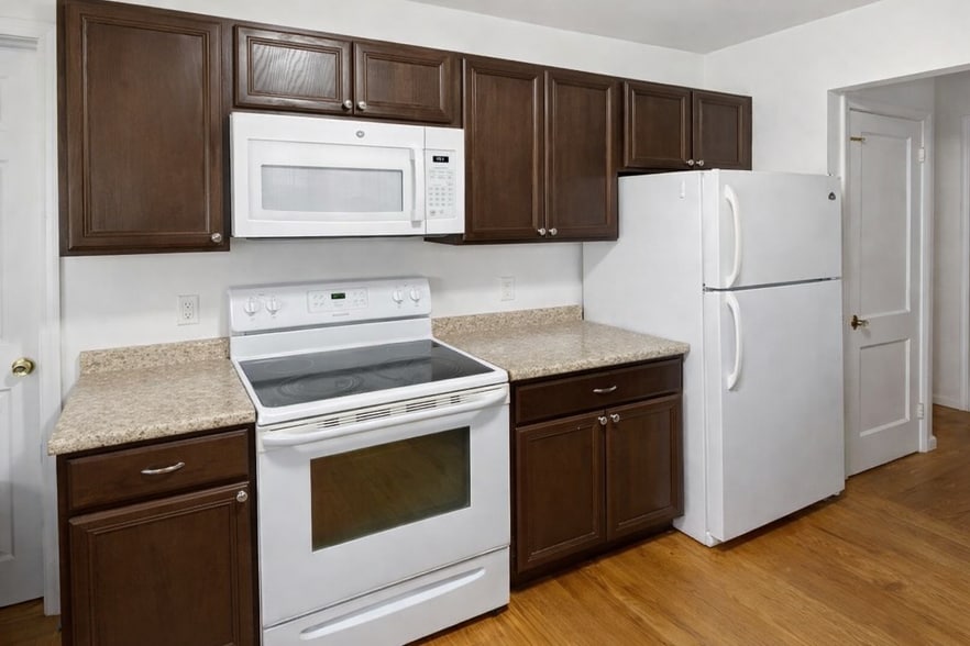 Building Photo - 45 Delsole Rd