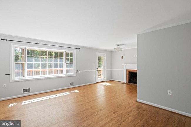 Building Photo - 39225 Foxhill Rd