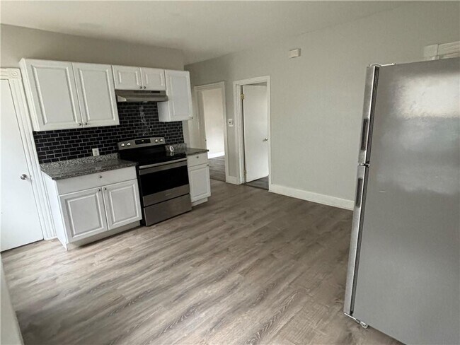 Building Photo - 808 Mineral Spring Ave