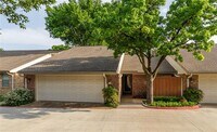 Building Photo - 2135 Kessler Ct