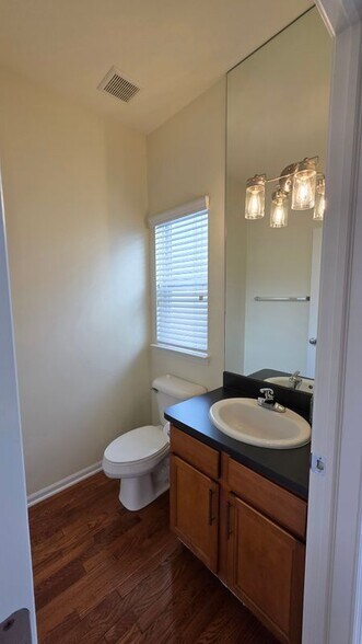 Building Photo - 1547 Cass Lake Rd