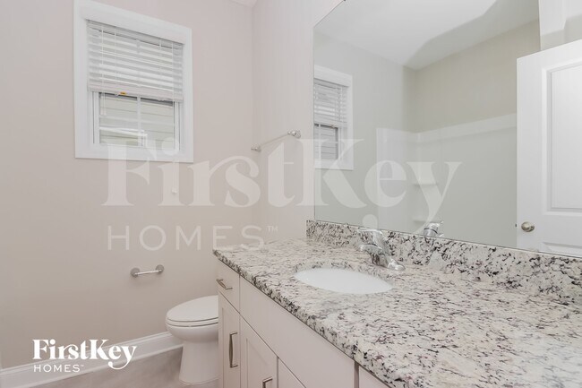 Building Photo - 3961 Norman View Dr