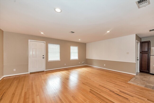 Building Photo - 5321 Pagewood Ln