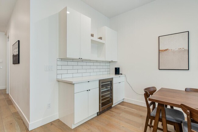 Building Photo - 5151 N 13th Pl