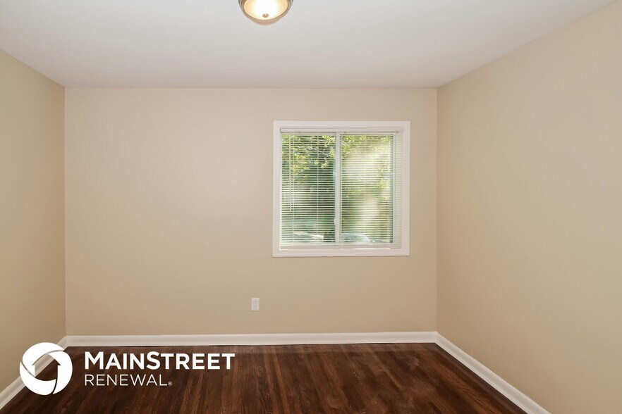 Building Photo - 1128 Lay Dr