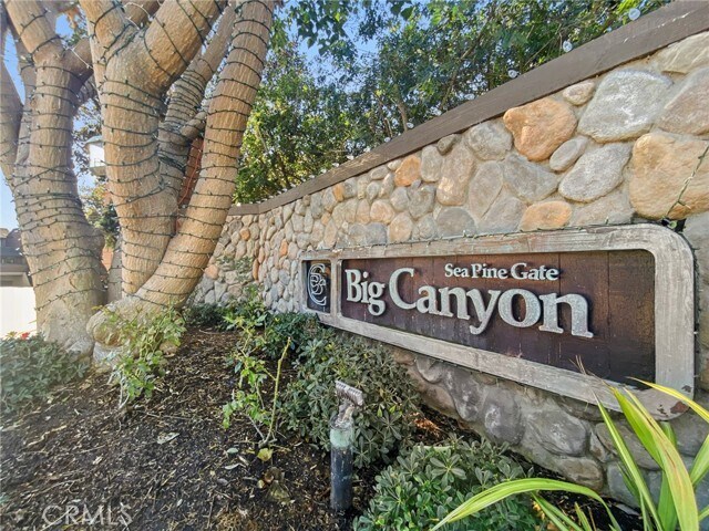Building Photo - 47 Canyon Island Dr