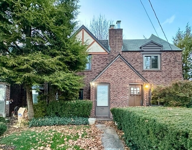 Primary Photo - 355 Valley Blvd