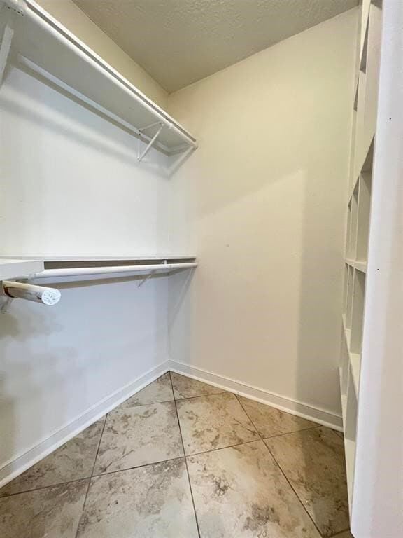 Building Photo - 12965 Larch Ln