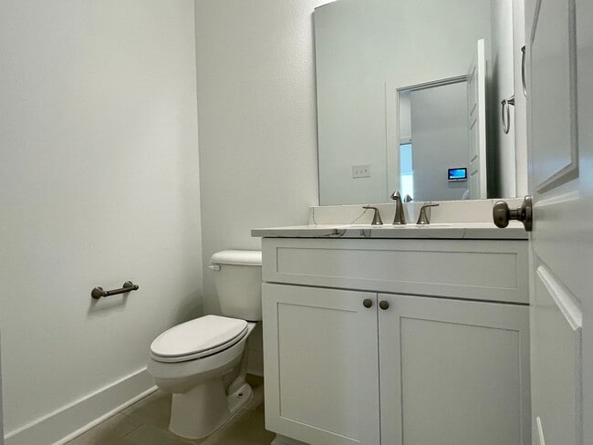 Building Photo - Brand new in Dawson Bluff and move in ready!