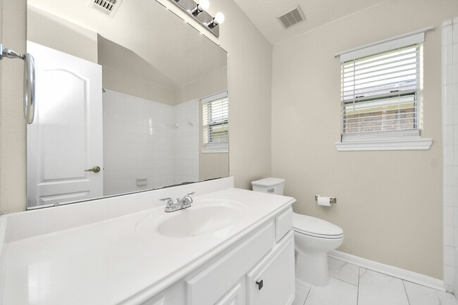 Building Photo - 5114 Santrey Dr