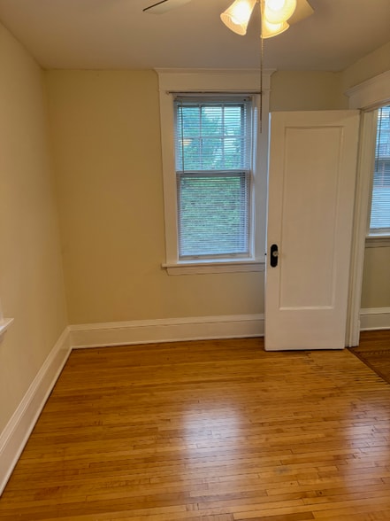 Building Photo - 1049 Goodrich Ave