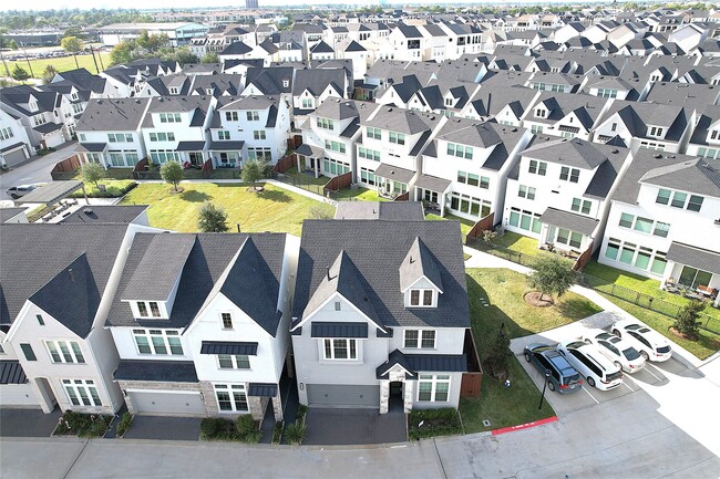 Building Photo - 3113 Somerset Levens Ln