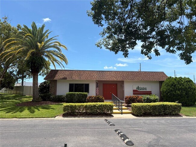 Building Photo - 6177 Chesham Dr