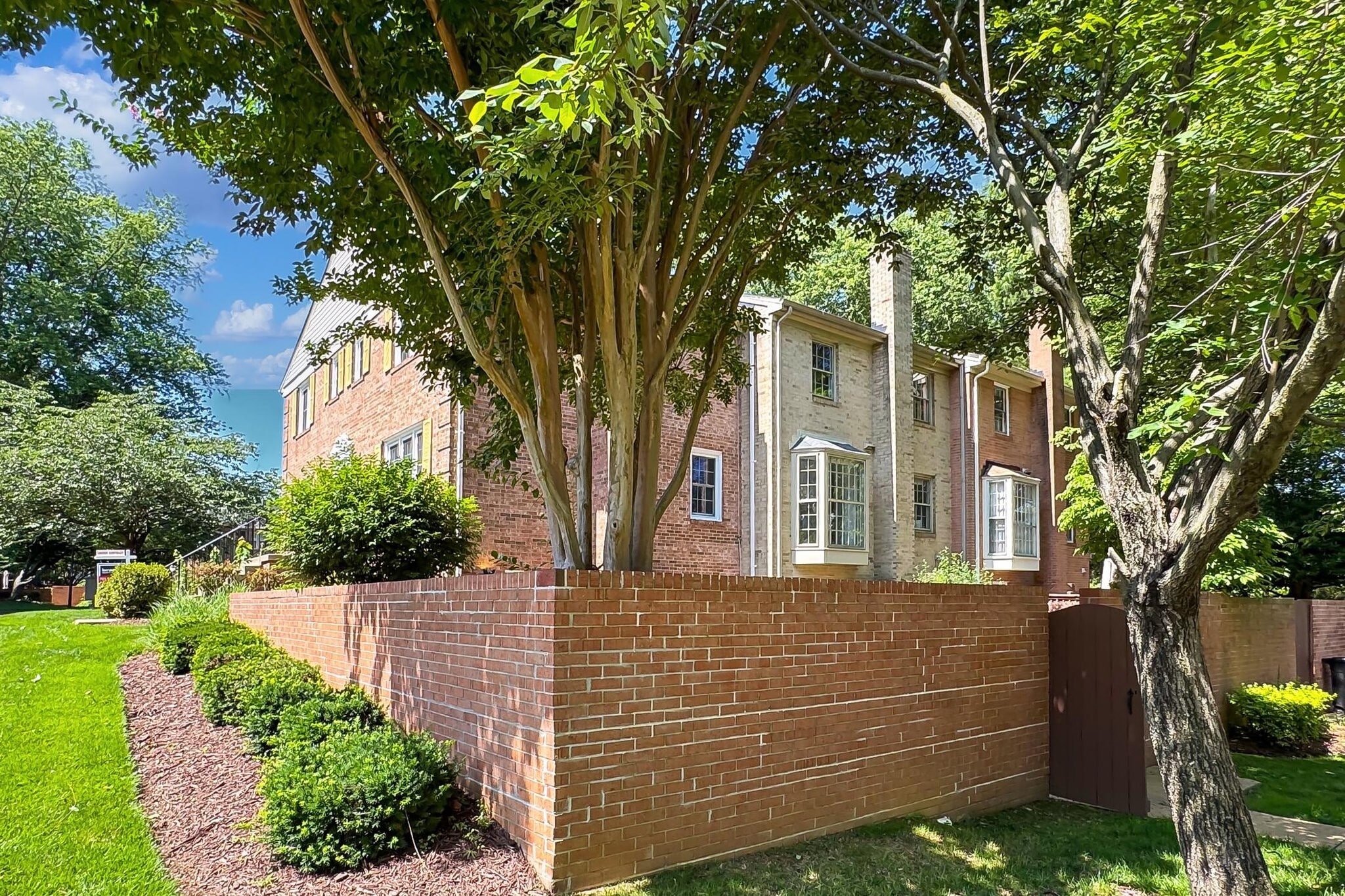 Building Photo - 6572 Flagmaker Ct