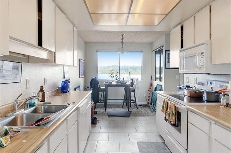 Building Photo - 9032 NE Juanita Dr