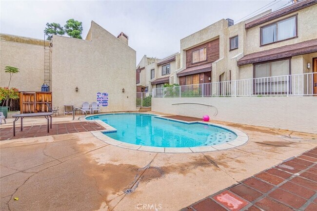 Building Photo - 1244 Valley View Rd