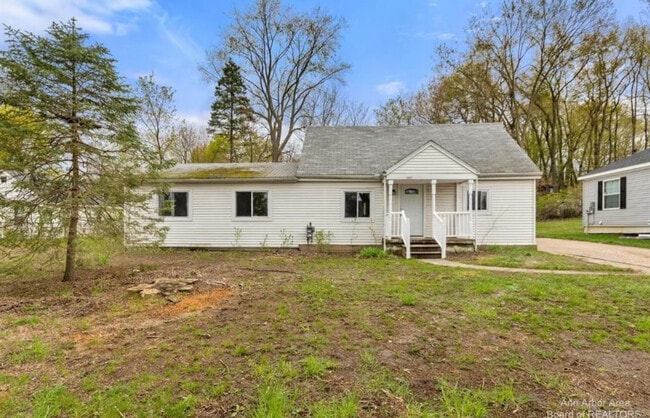 Primary Photo - 393 Elder St