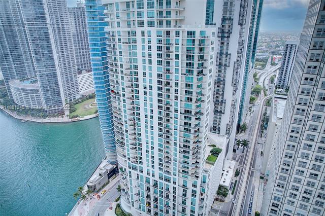 Building Photo - 300 S Biscayne Blvd