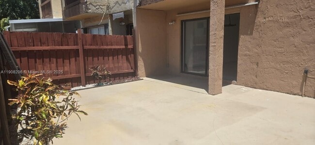 Building Photo - 6325 SW 138th Ct