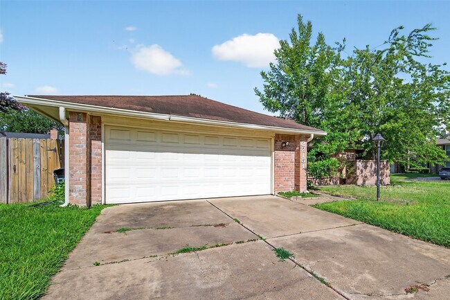 Building Photo - 22151 Birch Valley Dr