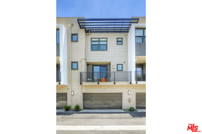 Building Photo - 3901 Eagle Rock Blvd