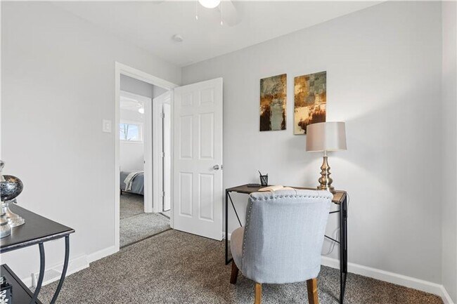 Building Photo - Spacious 4-Bedroom Home with Modern Updates & Private Driveway