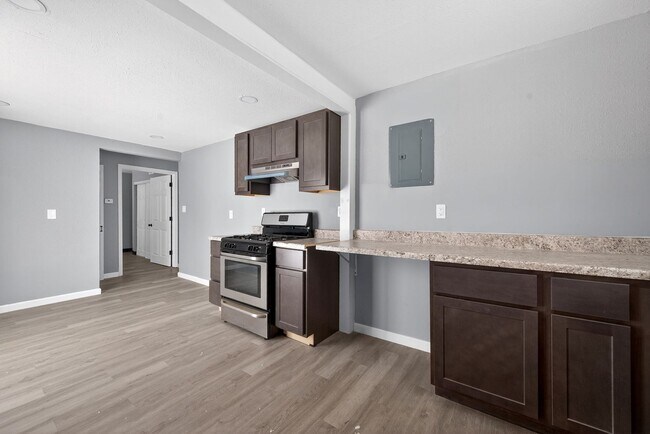 Building Photo - For Rent – 3 Bedroom Home | Section 8 Welcome