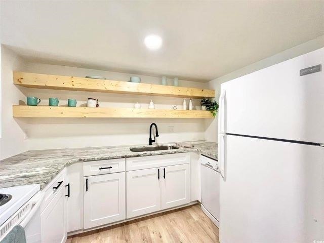 Building Photo - 402 75th Ave N