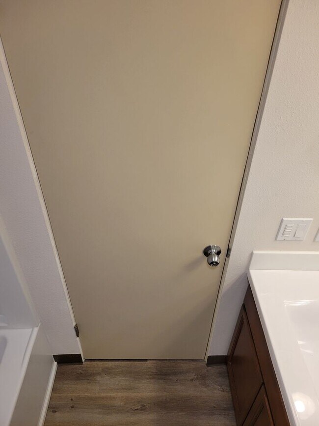 Interior Photo - Arllis Arms Apartments