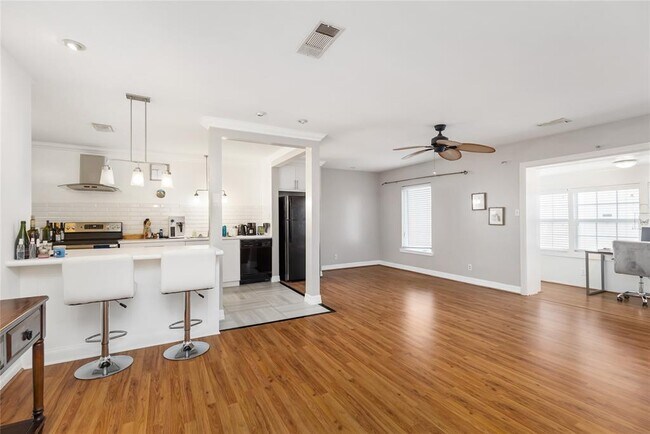 Primary Photo - 2824 Briarhurst Dr
